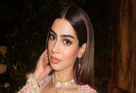 Khushi Kapoor Buys 63 Lakh Flat in Mumbai's Bandra West